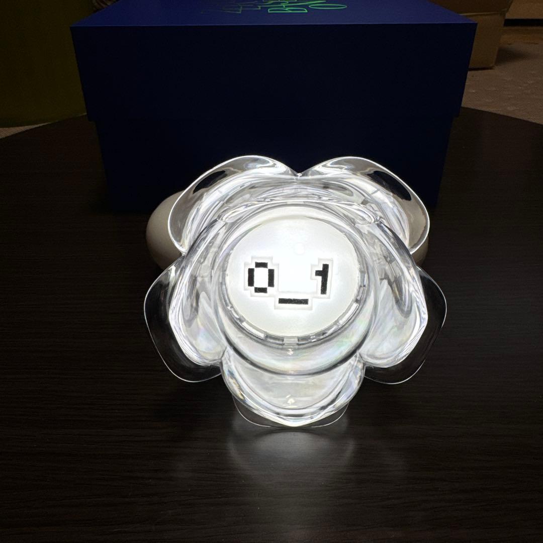 ZEROBASEONE 公式ペンライト