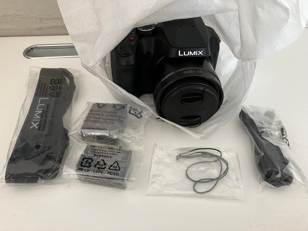 【美品】Panasonic LUMIX DC-FZ85D 4K デジタルカメラ