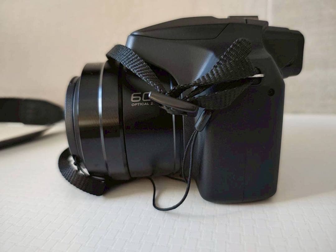 【美品】Panasonic LUMIX DC-FZ85D 4K デジタルカメラ