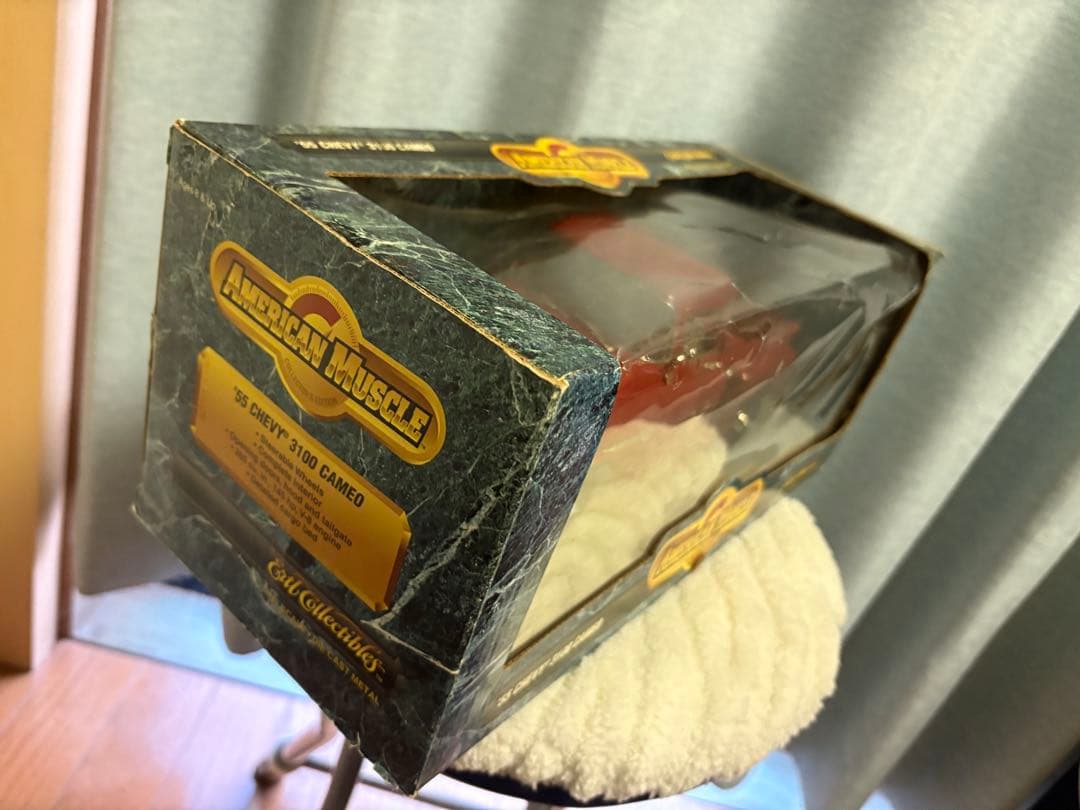 ERTL American Muscle シボレー 3100 カメオ ピック赤