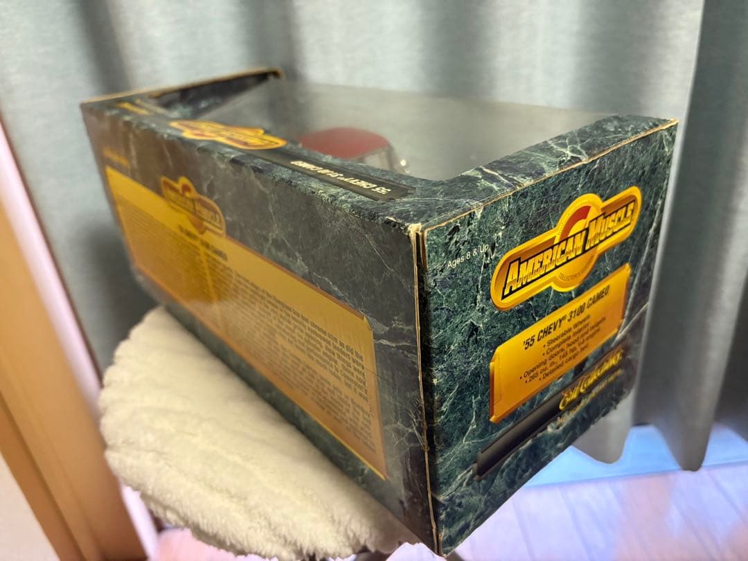 ERTL American Muscle シボレー 3100 カメオ ピック赤