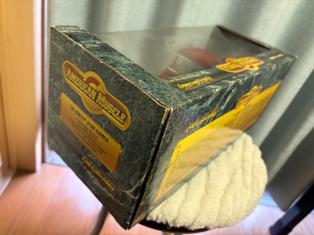 ERTL American Muscle シボレー 3100 カメオ ピック赤