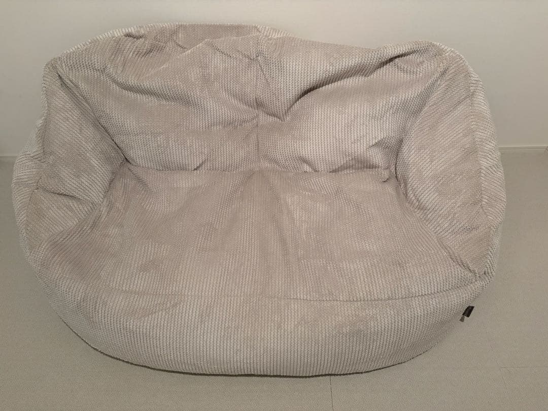 LoungePug Bubbleソファビーズクッション