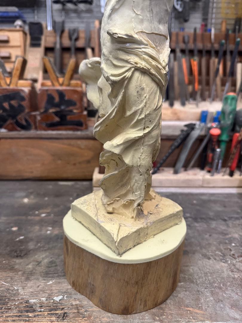 【りく様特価です】サモトラケのニケ 型から抜けたままの無垢、未仕上げ、未塗装品