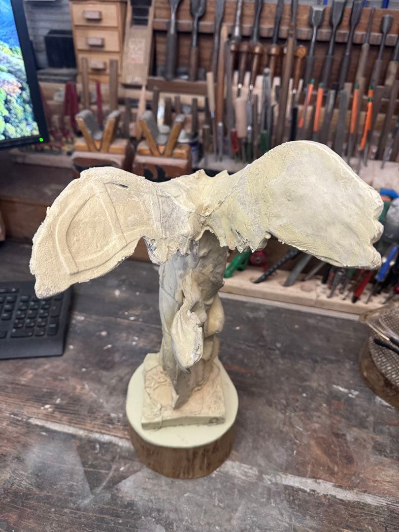 【りく様特価です】サモトラケのニケ 型から抜けたままの無垢、未仕上げ、未塗装品