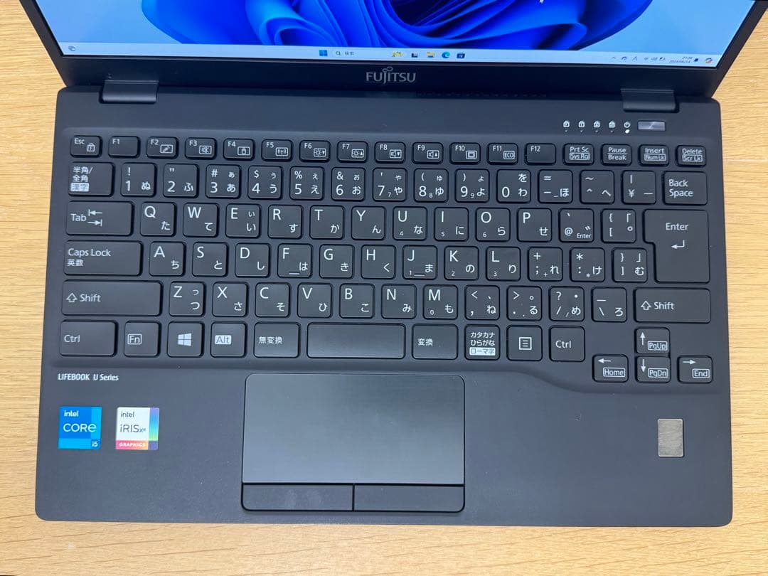 美品 富士通 LIFEBOOK 11世代CPU U9311/F ブラック