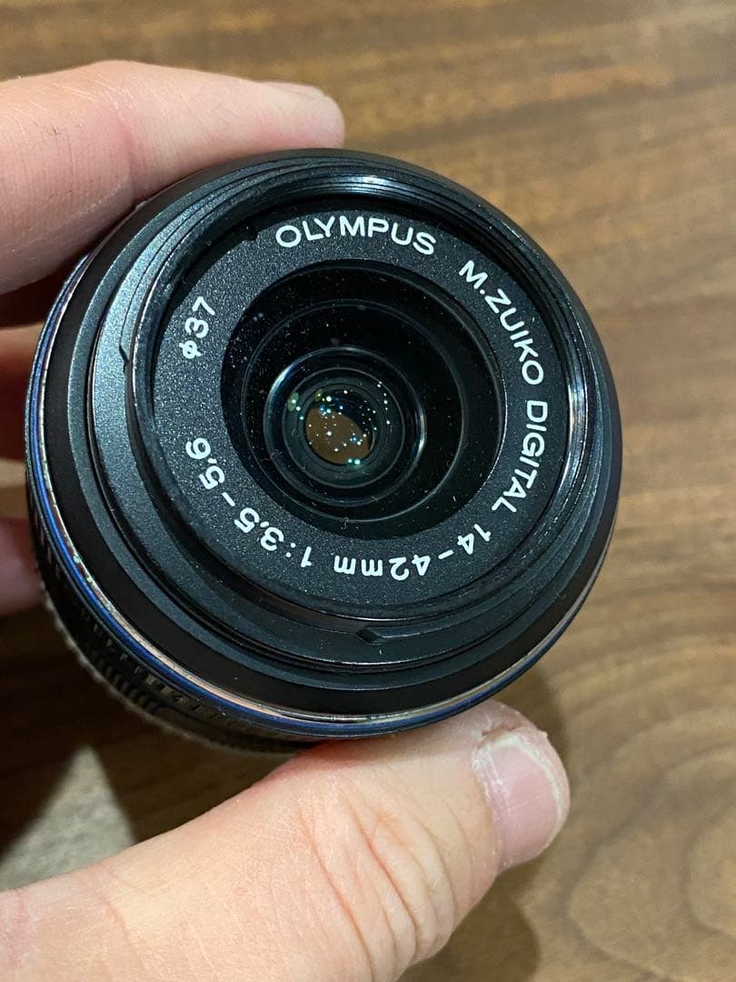 オリンパス　e-pl1 e-p1 ミラーレス一眼 シルバー レッド ジャンク品