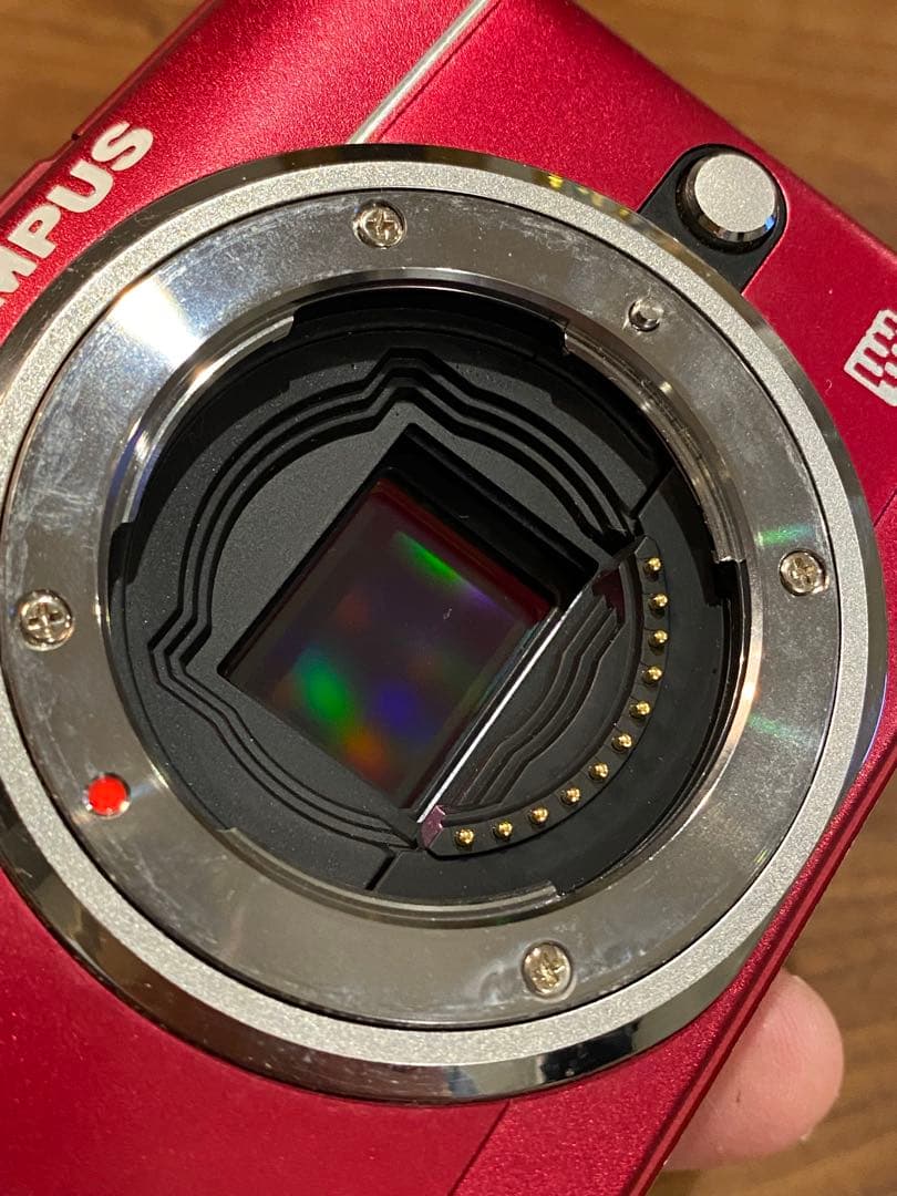 オリンパス　e-pl1 e-p1 ミラーレス一眼 シルバー レッド ジャンク品