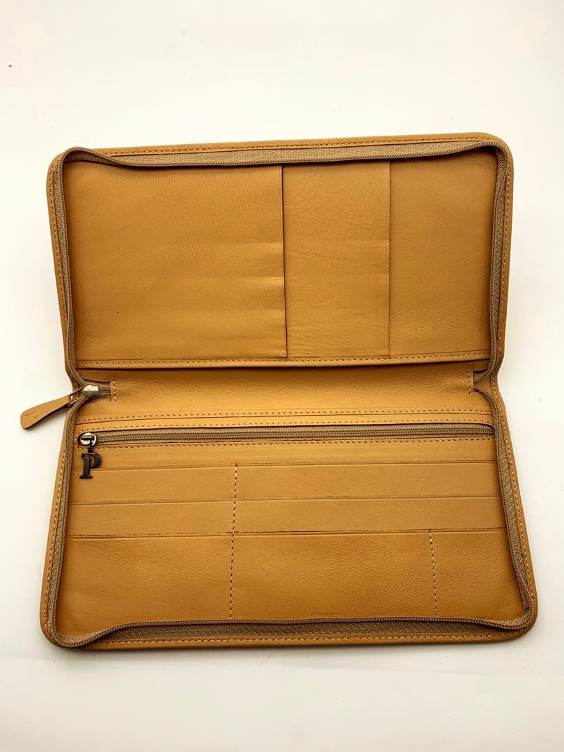 ピアジェPIAGET  非売品　大きなウォレット