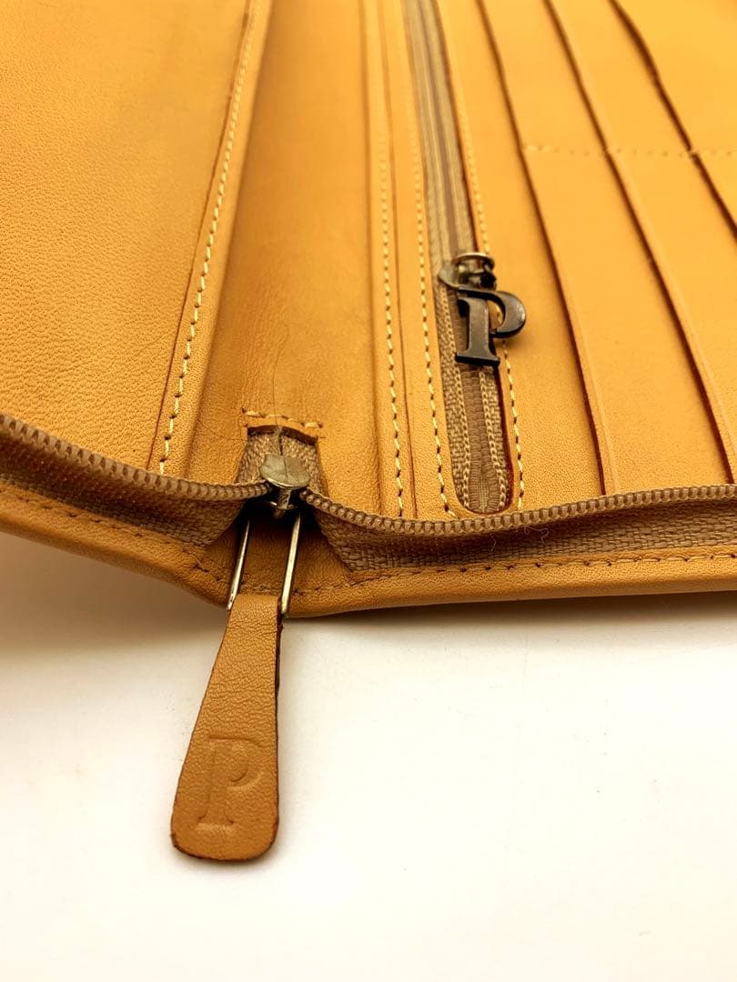 ピアジェPIAGET  非売品　大きなウォレット