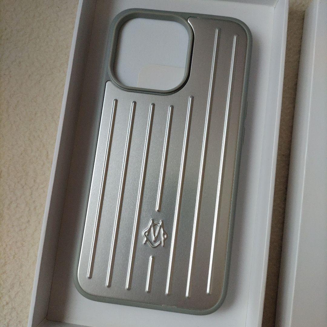 RIMOWA iPhone 13Pro シルバー