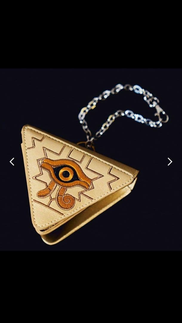 遊戯王 千年パズル ポーチ ブルーアイズ・トゥーン・ドラゴン キャップ くつ下