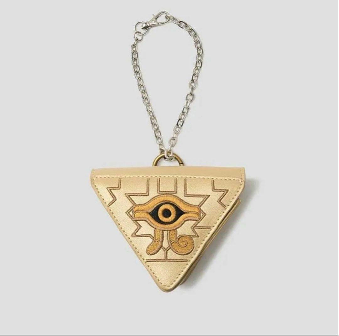 遊戯王 千年パズル ポーチ ブルーアイズ・トゥーン・ドラゴン キャップ くつ下