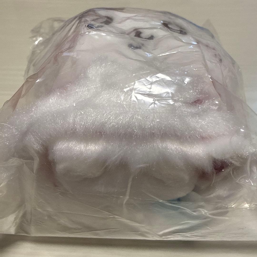 ちいかわ サンタさんだ！持ちますマスコット ハチワレ 【匿名配送、新品未開封】