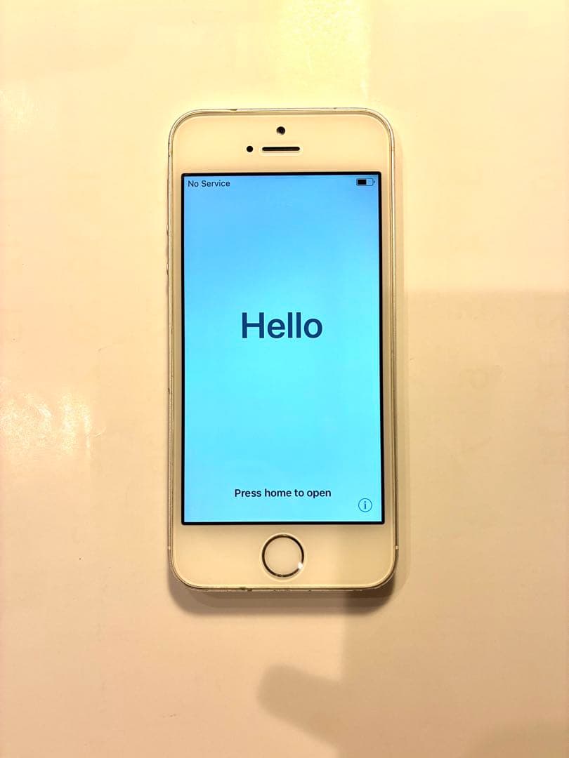 【doom】iPhone5sバッテリー最大容量85%！32GB シルバー