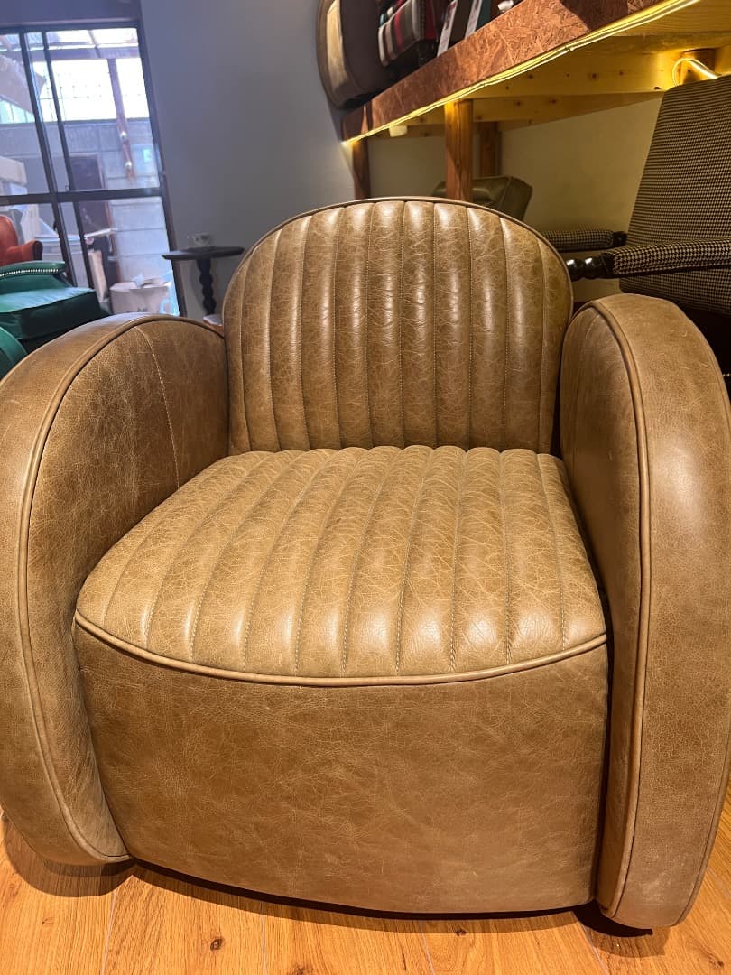 レザー風アームチェア　本革　２点セット
