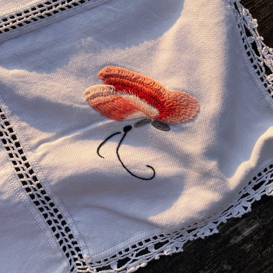 フランス　アンティーク　蝶々刺繍　テーブルクロス