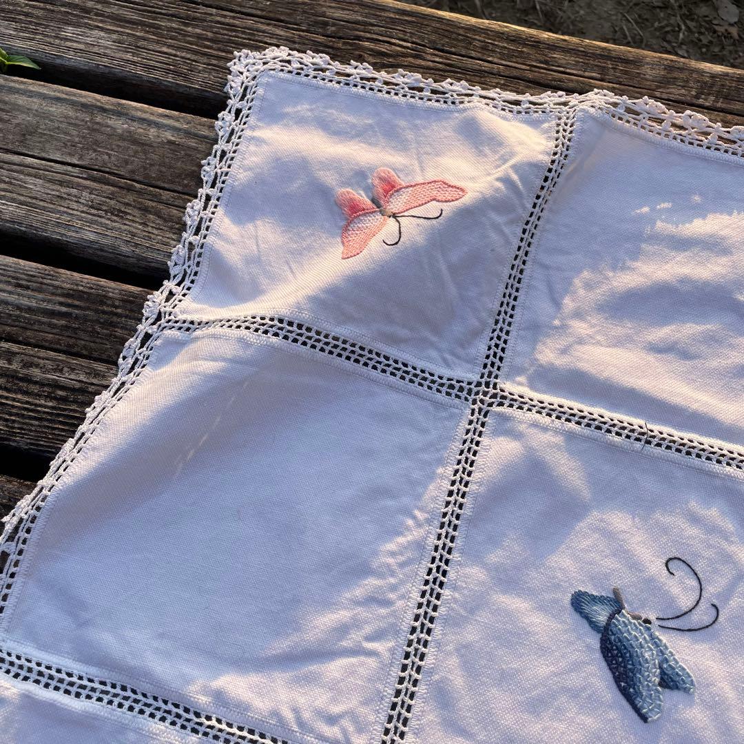 フランス　アンティーク　蝶々刺繍　テーブルクロス