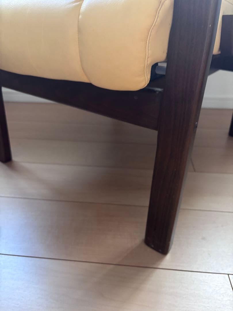 みとこんどりあ冨士ファニチア Comodo リクライニングチェア 12万