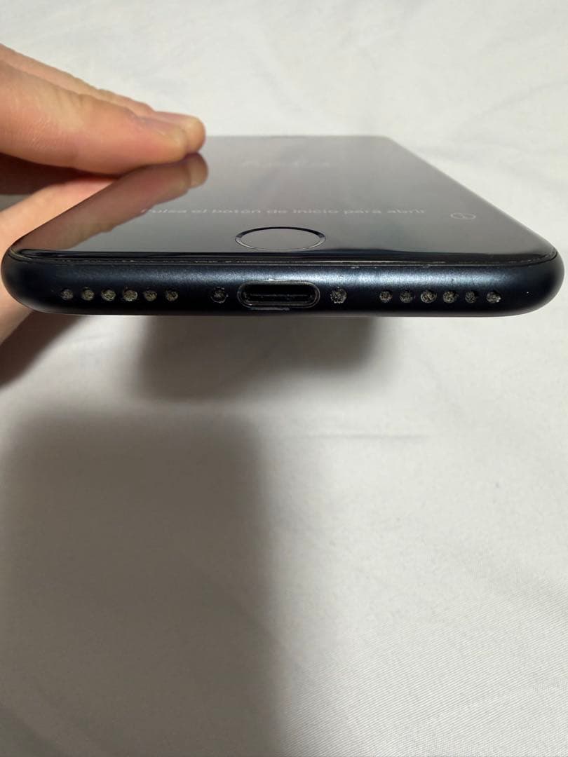 Apple iPhoneSE 第3世代　64GB simフリー