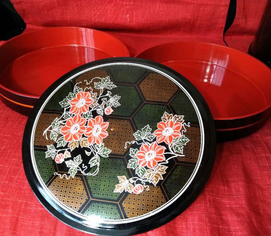 ♥希少５０年前・超レアヴィンテージ品♥花柄・漆塗り特大箱と２段丸重箱1個選べます
