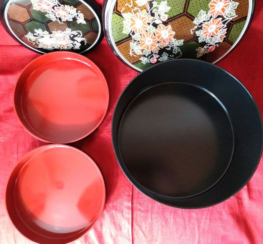 ♥希少５０年前・超レアヴィンテージ品♥花柄・漆塗り特大箱と２段丸重箱1個選べます