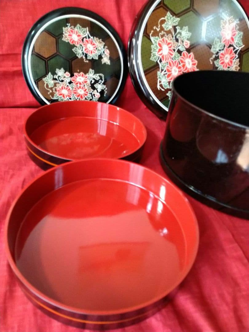 ♥希少５０年前・超レアヴィンテージ品♥花柄・漆塗り特大箱と２段丸重箱1個選べます