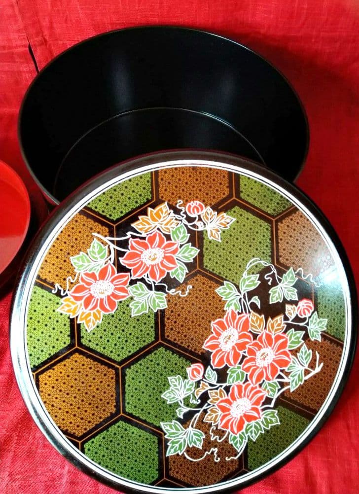 ♥希少５０年前・超レアヴィンテージ品♥花柄・漆塗り特大箱と２段丸重箱1個選べます