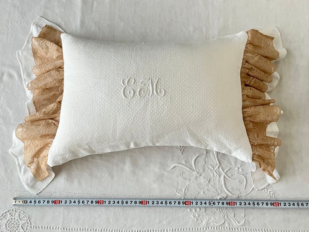 【美品】フランスアンティーク レースフリル キャンディクッション893.2036