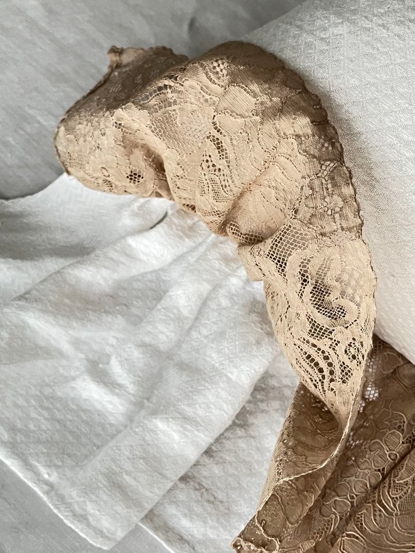 【美品】フランスアンティーク レースフリル キャンディクッション893.2036