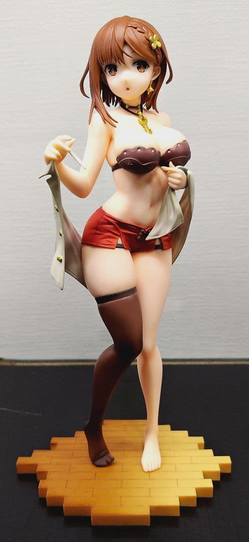 キューズQ ライザ 1/7スケール PVCフィギュア