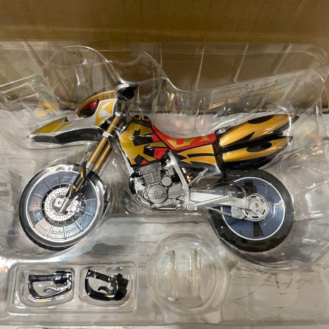 shfiguarts シャドーチェイサー&グリンクローバー