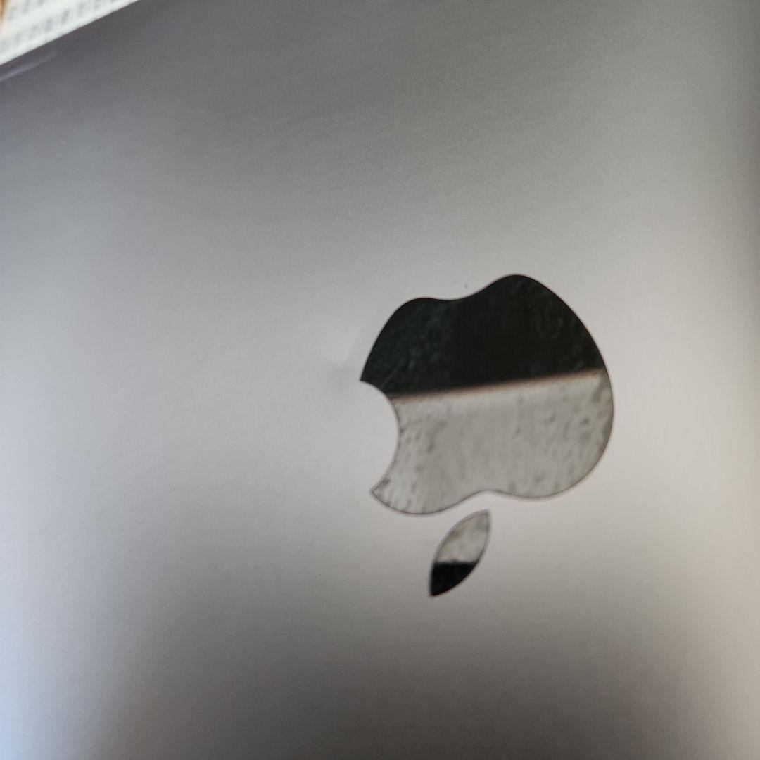 【ジャンク】オマケ付　液晶割れ MacBook Air 13インチ 2020