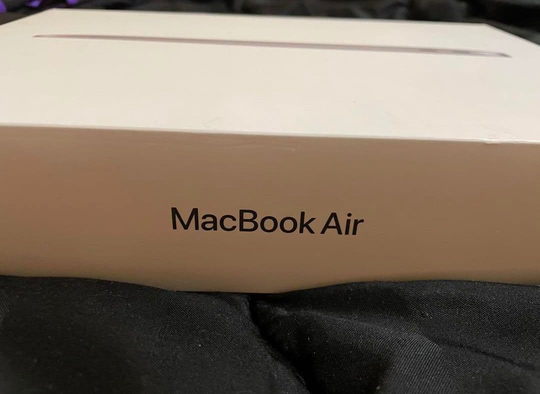 【ジャンク】オマケ付　液晶割れ MacBook Air 13インチ 2020