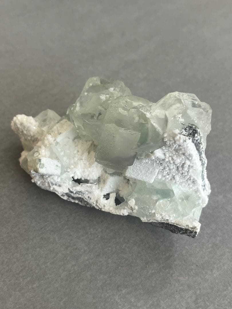 シャンファーリン　フローライト　原石　152g