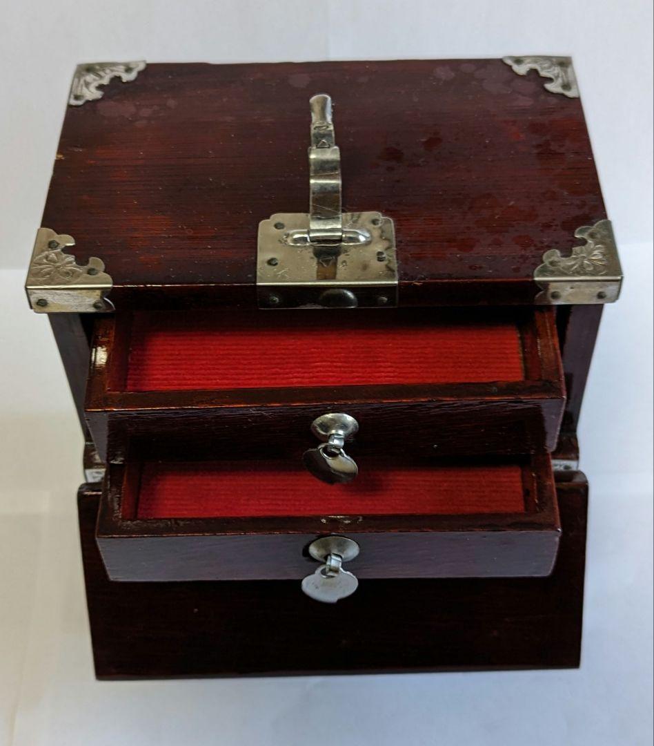 韓国李朝箪笥風の小物入れ