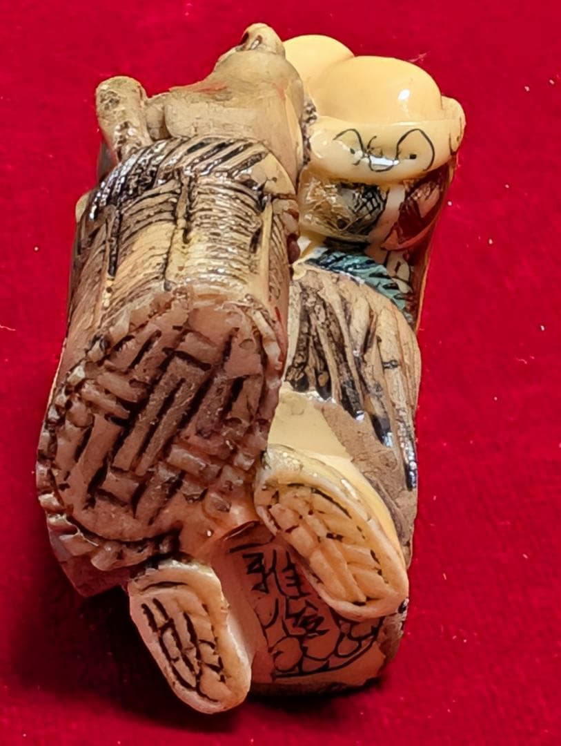 古美術　和彫　オブジェ　根付　在銘あり