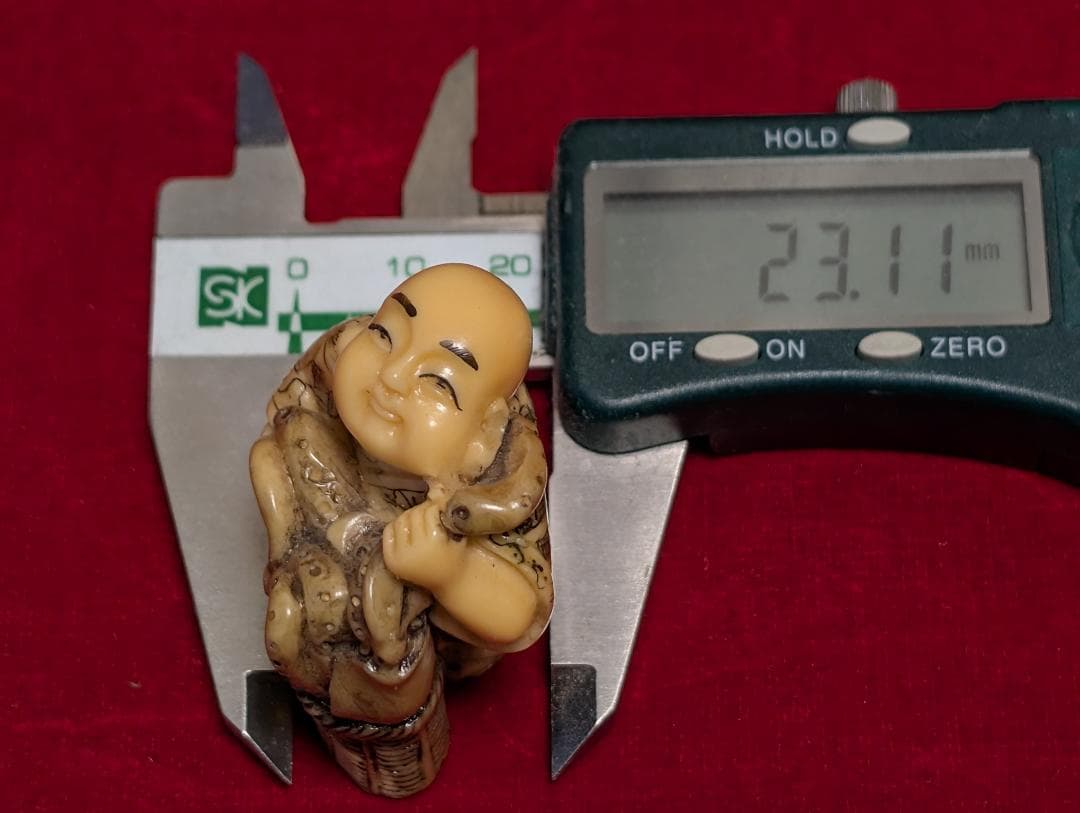 古美術　和彫　オブジェ　根付　在銘あり