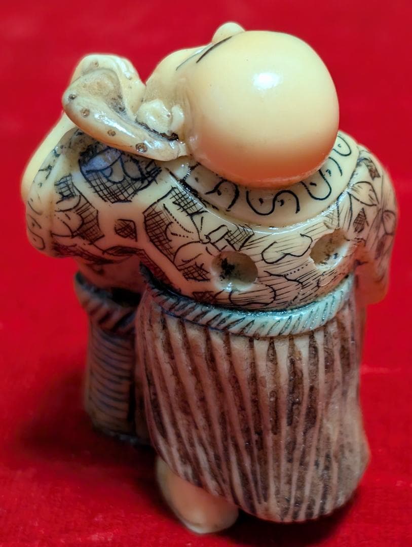 古美術　和彫　オブジェ　根付　在銘あり