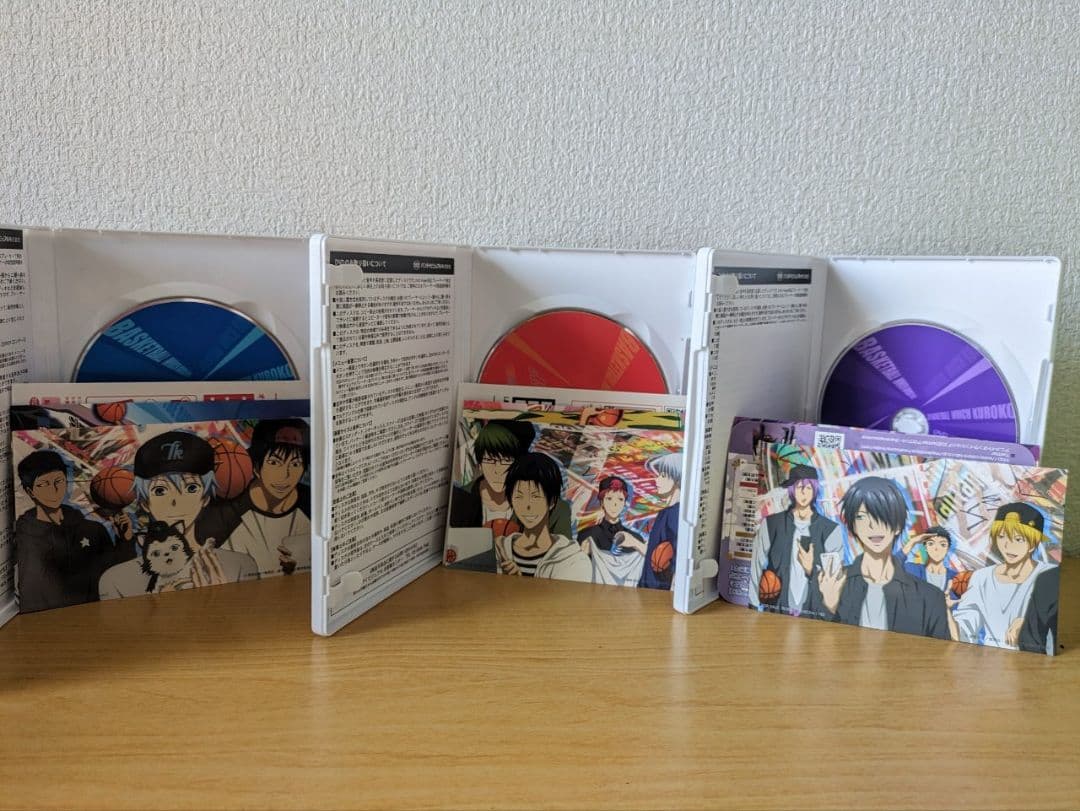 黒子のバスケ 黒バス まとめ売り 総集編 DVD キーホルダー 缶バッチ