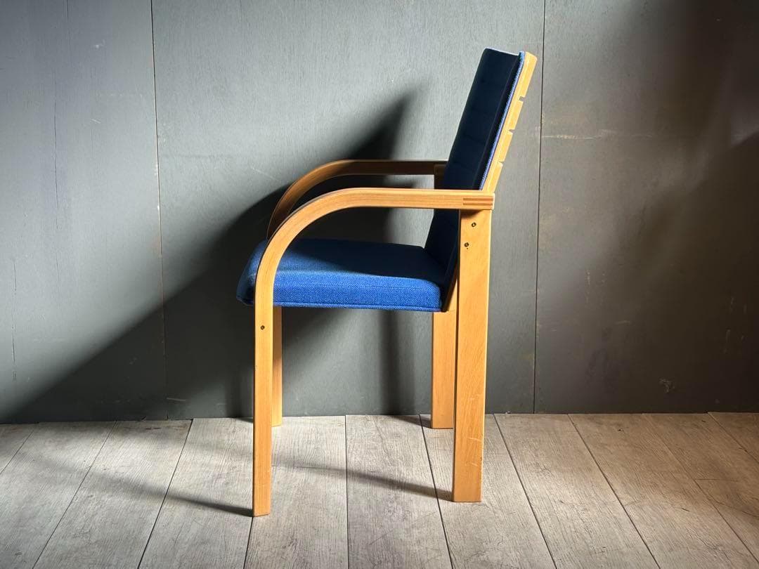 ③ マグヌスオルセン　デンマーク　MAGNUS OLESEN アームチェア　GG