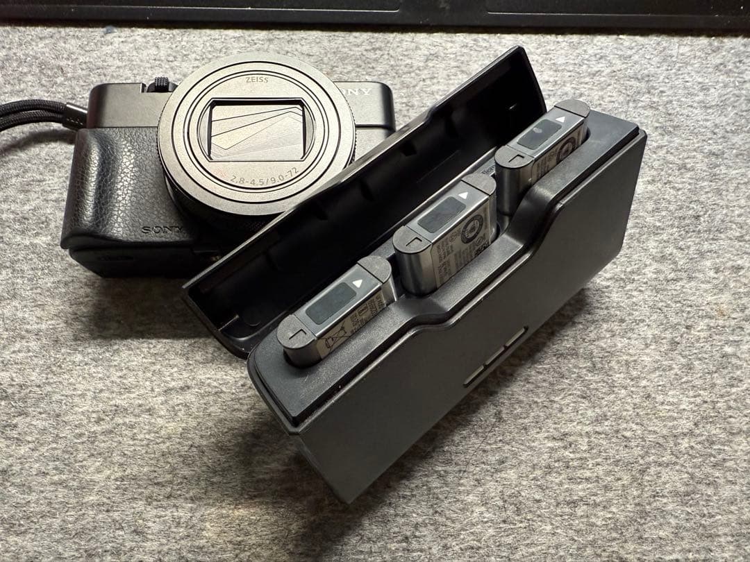 サ*舗様 SONY RX100m6 コンパクトデジタルカメラ バッテリー3個付き