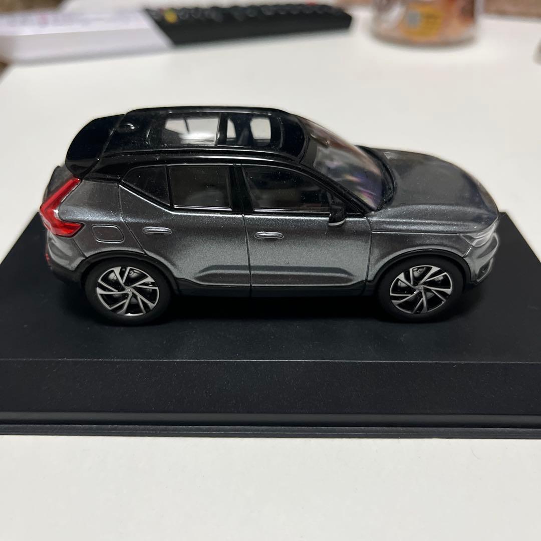 京商 1/43 ボルボ XC40