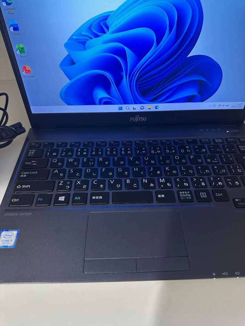 LIFEBOOK UH75／B1 i5第7世代SSD128Win11FHD