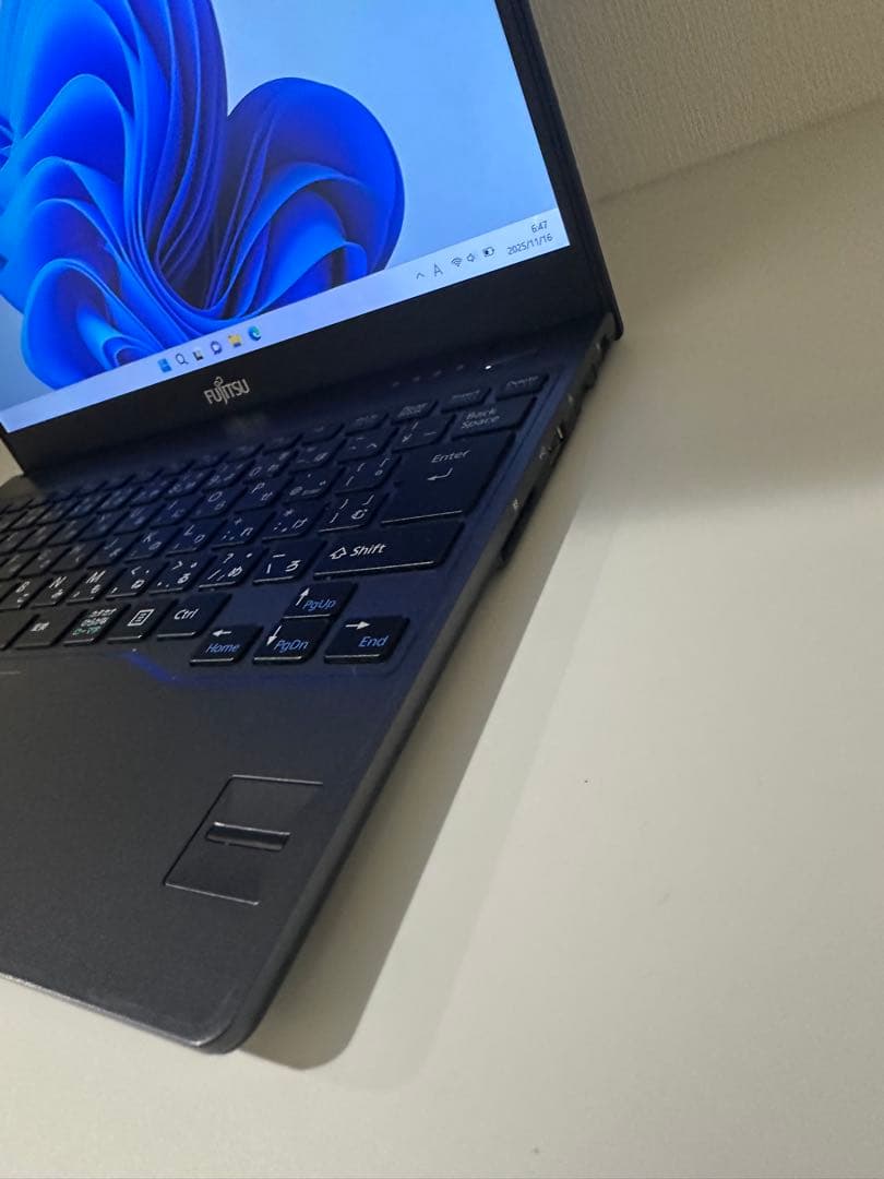 LIFEBOOK UH75／B1 i5第7世代SSD128Win11FHD