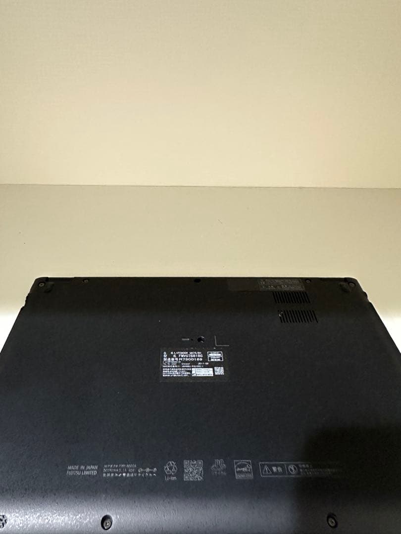 LIFEBOOK UH75／B1 i5第7世代SSD128Win11FHD