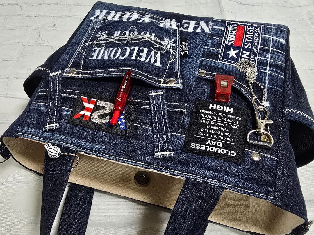 デニムリメイクトートバッグ お洒落カジュアル インディゴブルー 底板付き