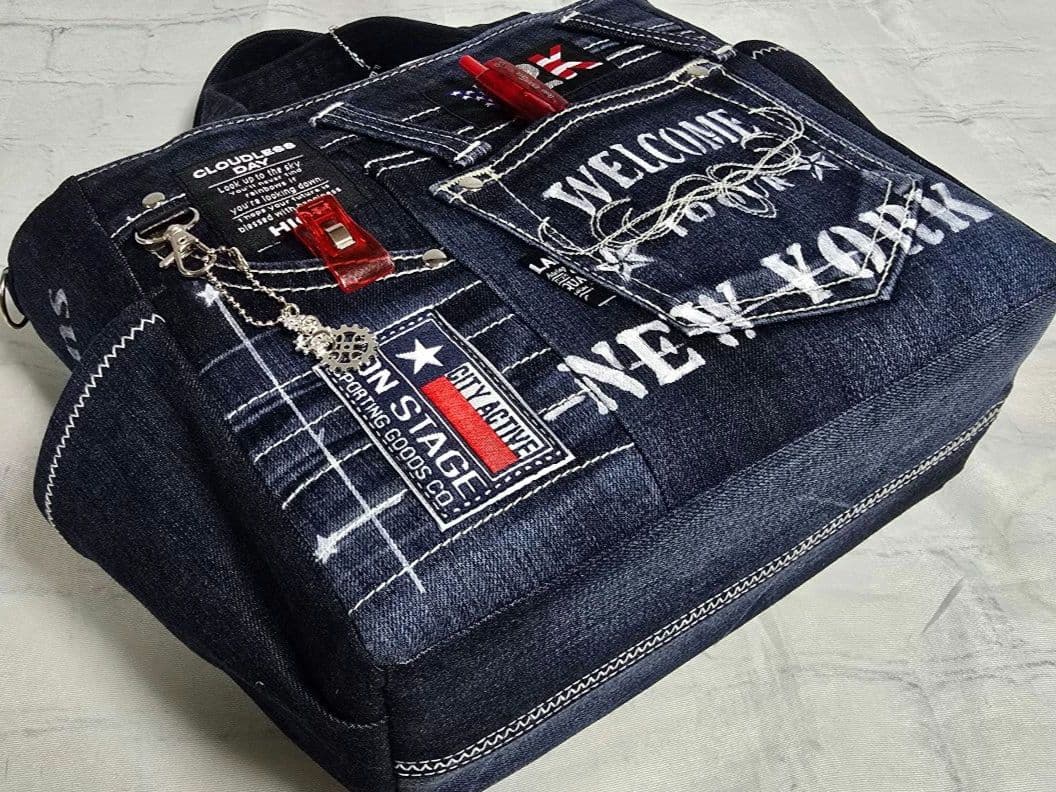 デニムリメイクトートバッグ お洒落カジュアル インディゴブルー 底板付き