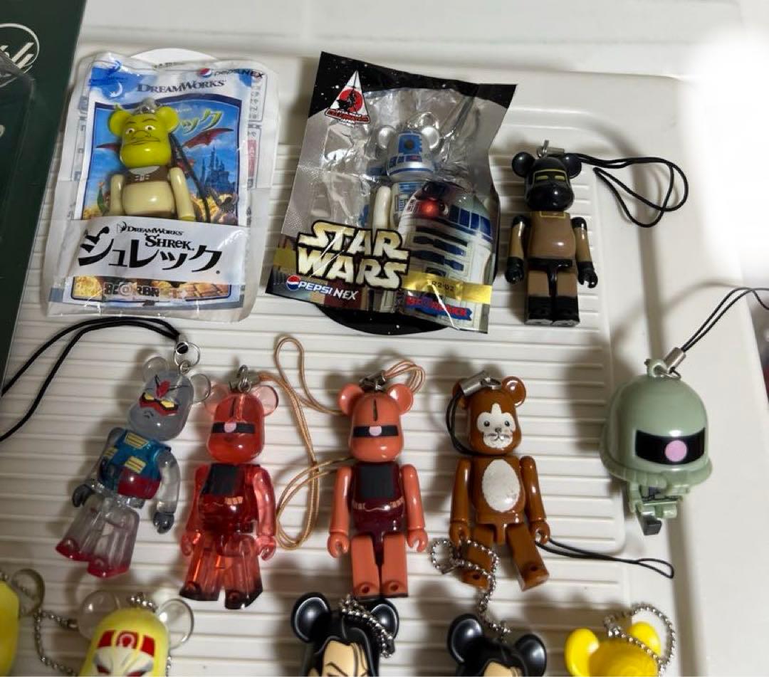 ベアブリックのセット（Happy） MARVEL