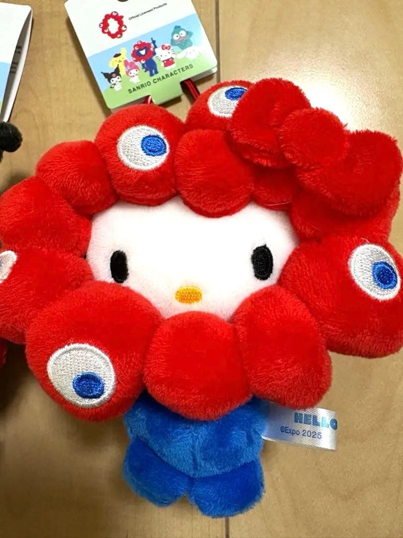 ［新品】万博　サンリオミャクミャク　キティ＆クロミ　カラビナ付き